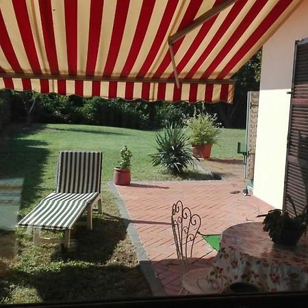 Alloggio Nella Villa Dell'Edera Acqui Terme Bagian luar foto