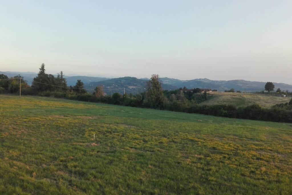 Alloggio Nella Villa Dell'Edera Acqui Terme Bagian luar foto